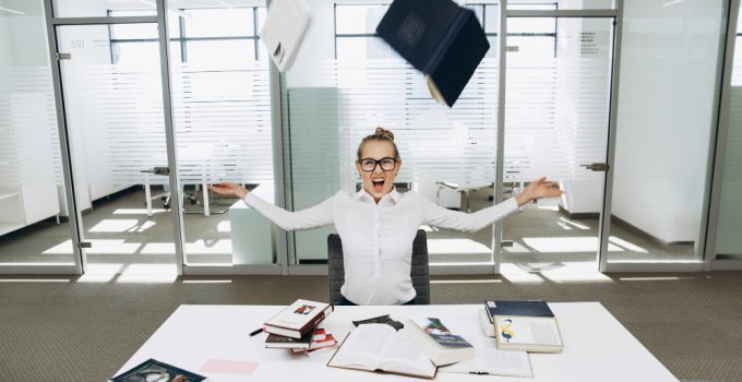 Fii productiv la birou: Sfaturi pentru zile dificile