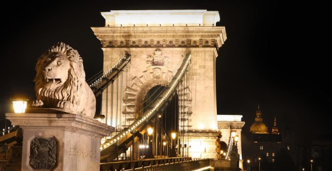 Arcul de Triumf din Paris: istorie, arhitectură și simbolism