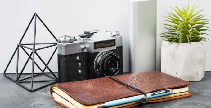 Elemente care personalizează spațiul prin fotografii imprimate recent