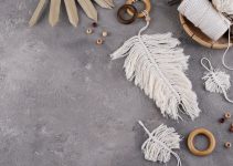 Decor boho cu materiale naturale și texturi diferite