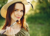 De ce frumusețea naturală nu înseamnă lipsă de atenție