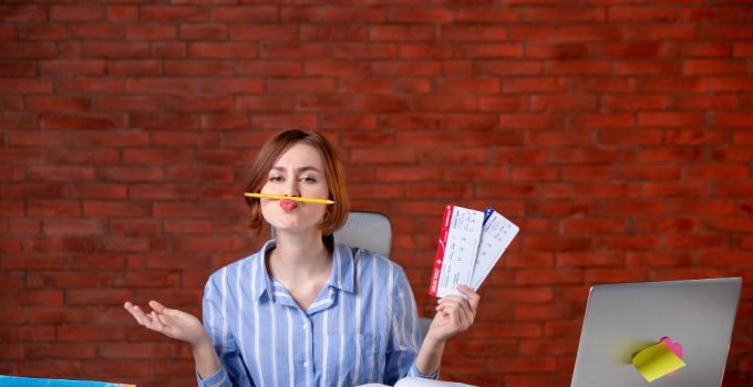 Cina de tip „fiecare aduce ceva”: cum o organizezi fără haos