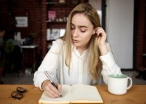 Obiceiuri care aduc mai multă claritate în deciziile zilnice Obiceiuri care aduc mai multă claritate în deciziile zilnice